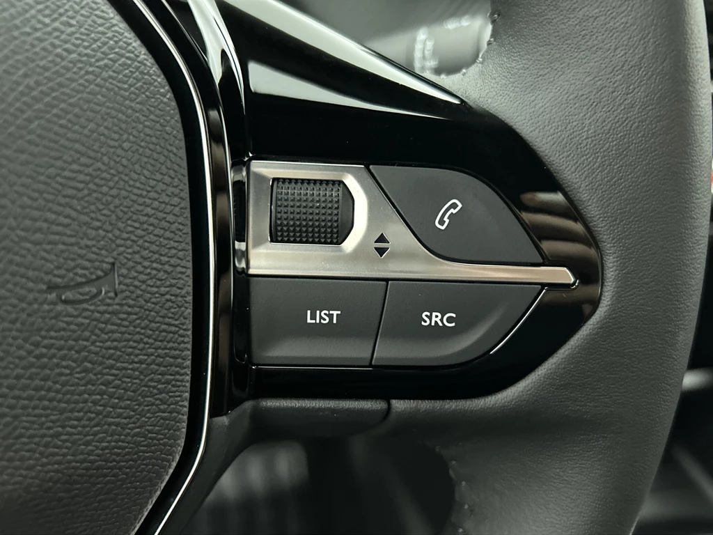 Peugeot e-2008 – foto 8