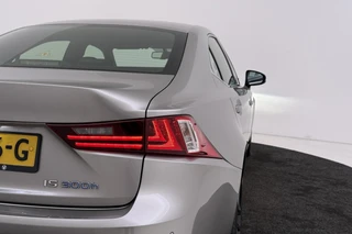 Lexus IS – thumbnail 10