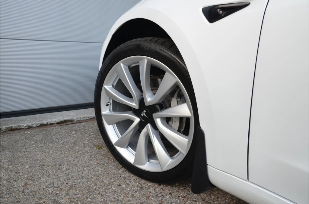 Tesla Model 3 – foto 10