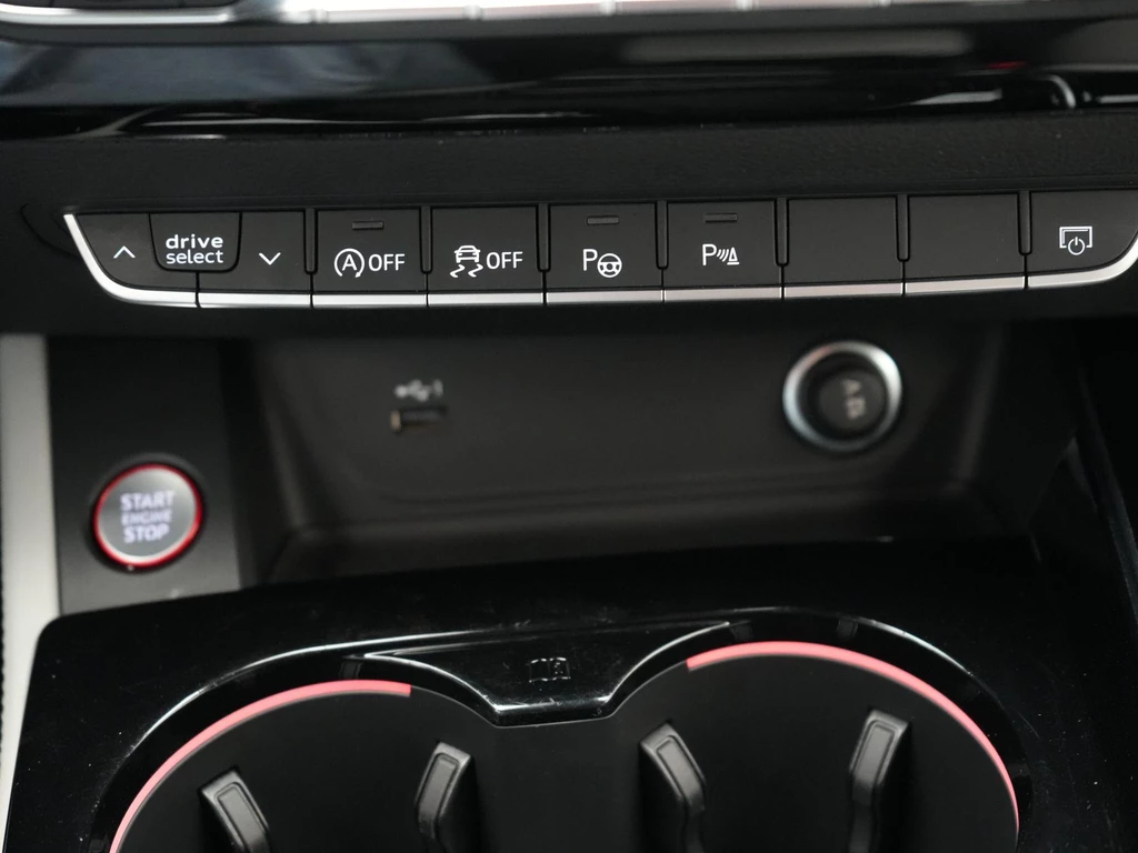 Audi RS4 – foto 30