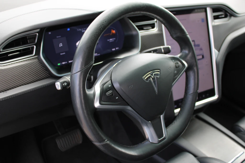 Tesla Model X – foto 24