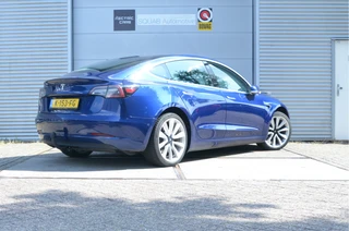 Tesla Model 3 – thumbnail 3