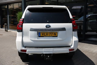 Toyota Land Cruiser – thumbnail 5