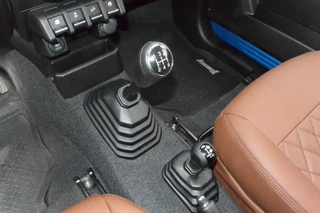 Suzuki Jimny – thumbnail 30