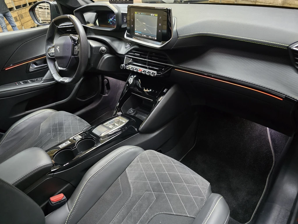 Peugeot e-208 – foto 16