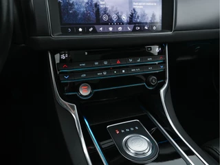 Jaguar XF – thumbnail 15