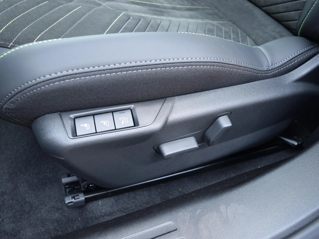 Peugeot e-2008 – foto 21