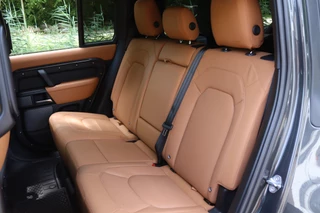 Land Rover Defender – thumbnail 32