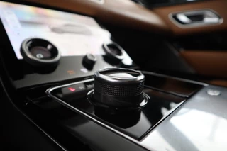 Land Rover Range Rover Velar – thumbnail 31