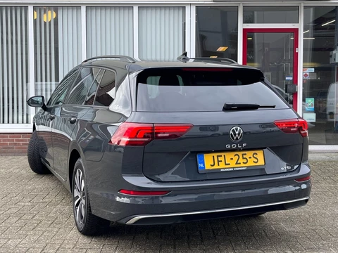 Volkswagen Golf 1.5 eTSI Life Edition AUT. Face lift I Camera I Carplay I Half leer I Stoelverw.