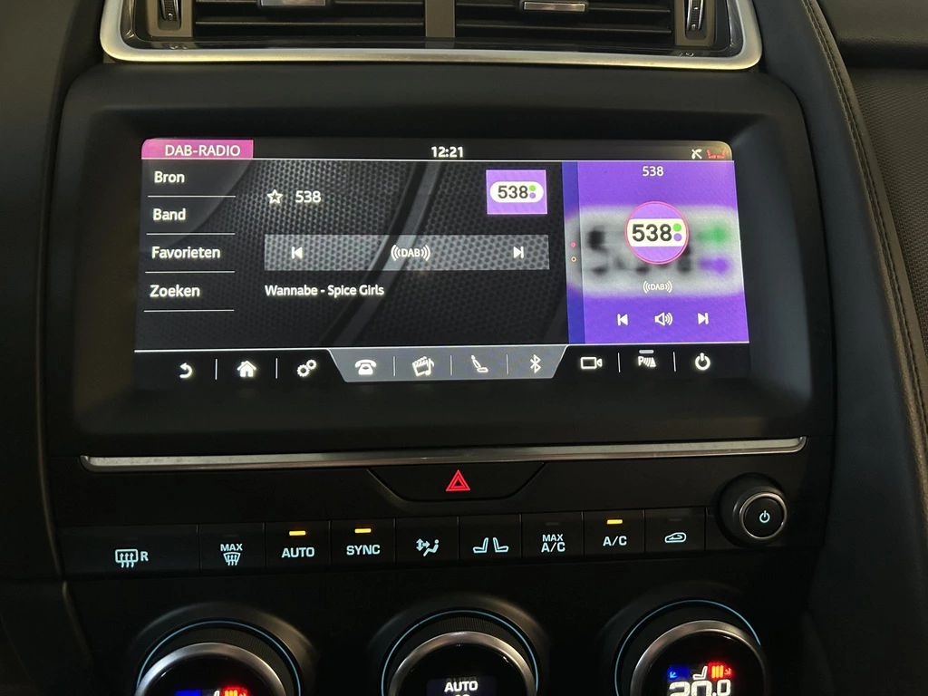 Jaguar E-PACE – foto 22