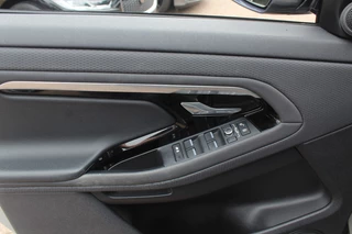 Land Rover Range Rover Evoque – thumbnail 30