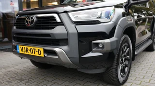 Toyota Hilux – thumbnail 1