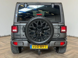Jeep Wrangler – thumbnail 2