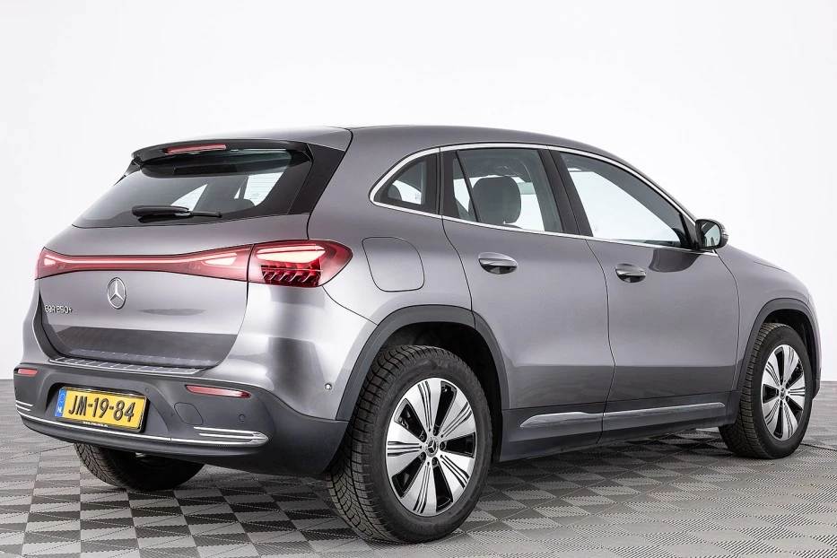 Mercedes-Benz EQA – foto 6