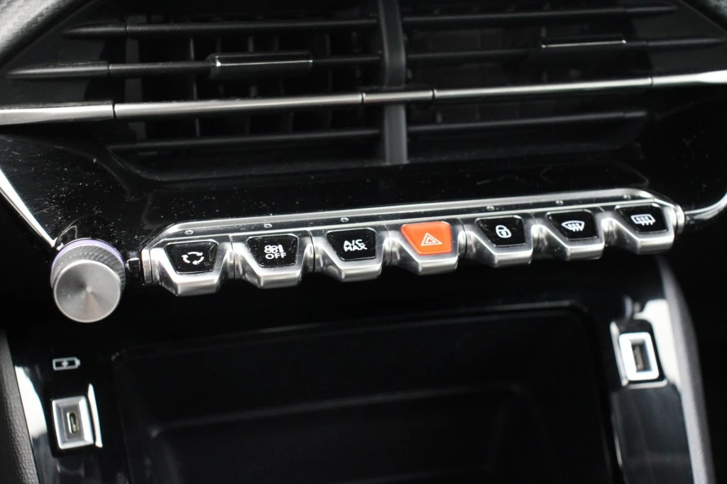 Peugeot 208 – foto 28
