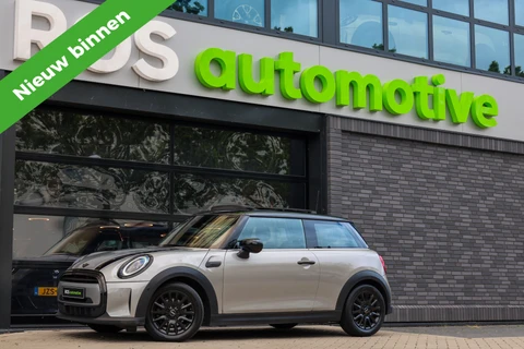 MINI 3-deurs 1.5 Cooper Classic | PANO | HUD | CAMERA | KEYLESS | LEDER |