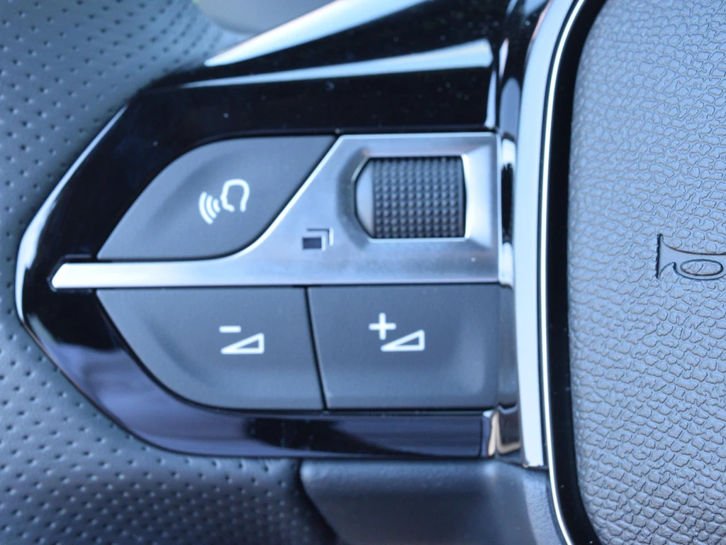 Peugeot e-2008 – foto 16