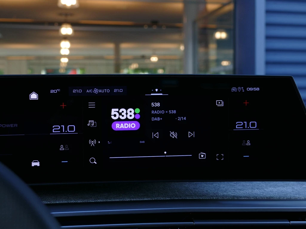 Peugeot e-3008 – foto 21