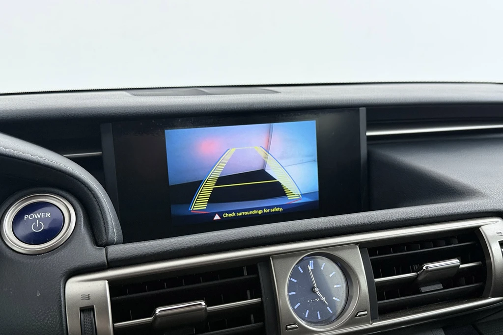 Lexus IS – foto 29
