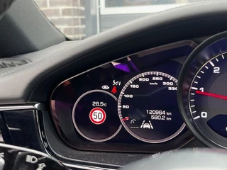 Porsche Panamera – thumbnail 26