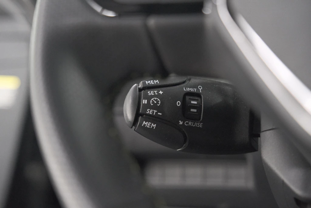Peugeot 208 – foto 16