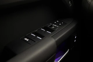 Land Rover Defender – thumbnail 23