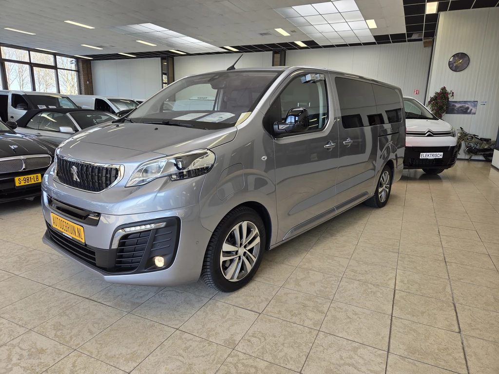Peugeot e-Traveller – foto 2