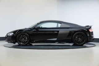 Audi R8 – thumbnail 2