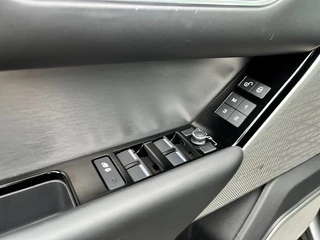 Land Rover Range Rover Velar – thumbnail 35