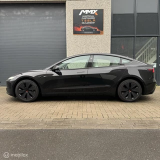 Tesla Model 3 – thumbnail 2