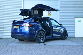 Tesla Model X – thumbnail 5