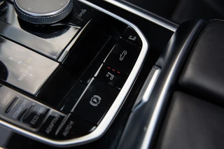 BMW 8 Serie – thumbnail 32