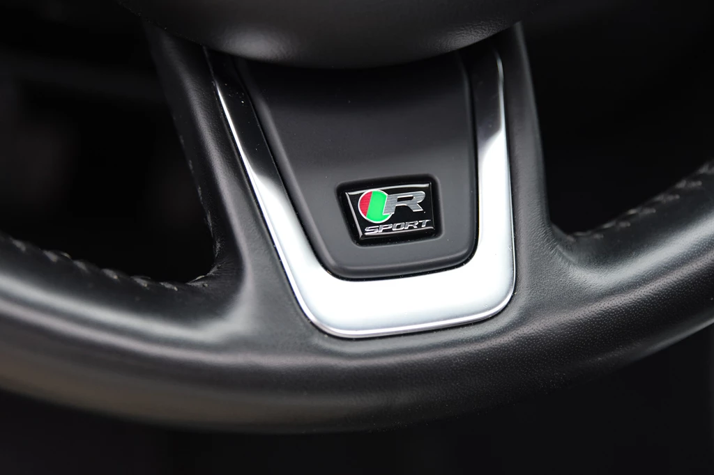 Jaguar XE – foto 29