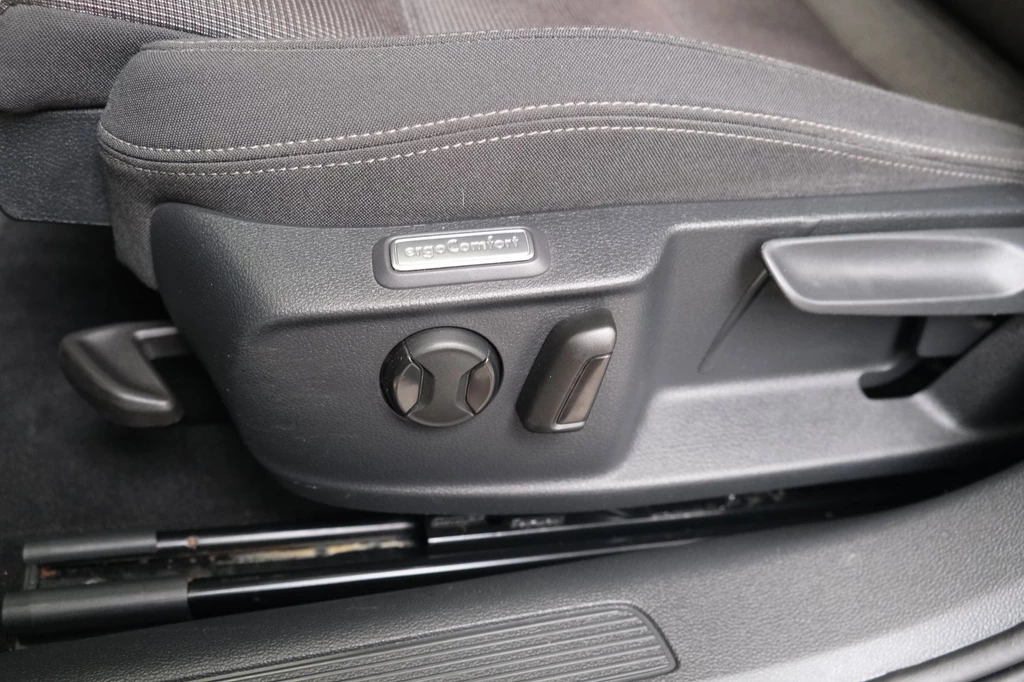Volkswagen Passat – foto 16