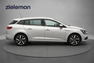 Renault Mégane Estate – thumbnail 8