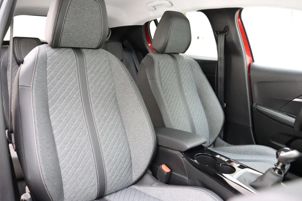 Peugeot 208 – foto 13