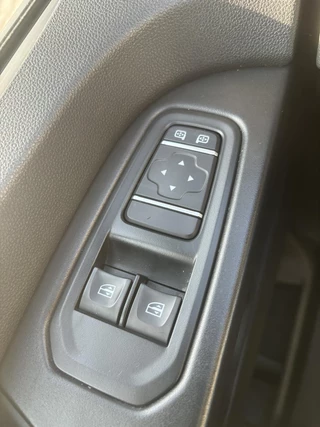 Renault Trafic – thumbnail 32