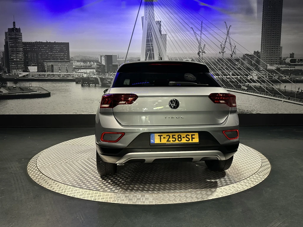 Volkswagen T-Roc – foto 8