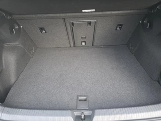 Volkswagen Golf – thumbnail 32