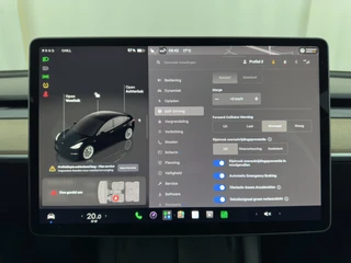 Tesla Model 3 – thumbnail 24