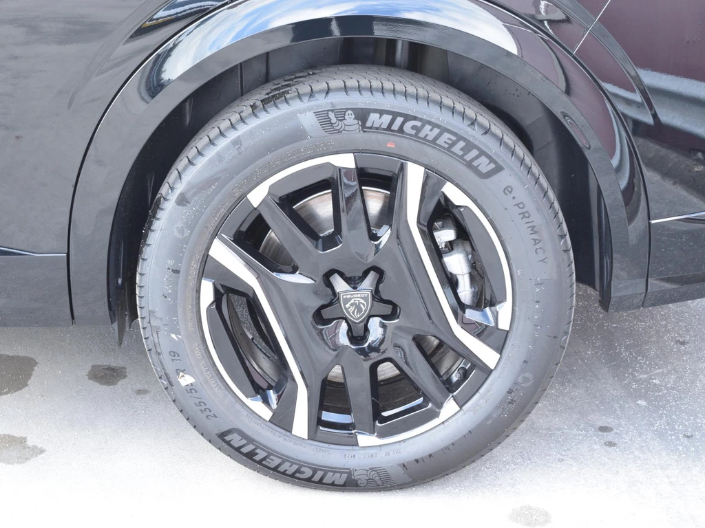 Peugeot e-5008 – foto 25