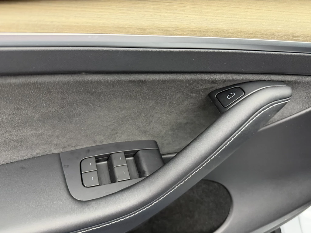 Tesla Model Y – foto 29