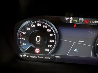 Volvo XC90 – thumbnail 33