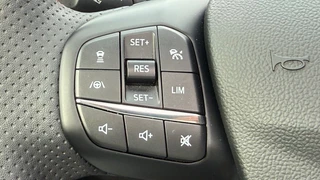 Ford Kuga – thumbnail 23