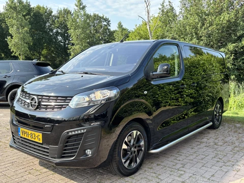 Opel Vivaro-e L3H1 Innovation DC 75 kWh | 329 km WLTP | Dubbele Schuifdeur | Camera | Trekhaak | CarPlay | Navi | 17" LMV