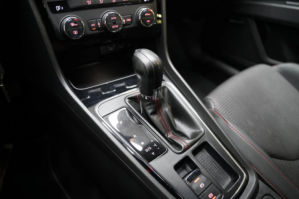 SEAT Leon – foto 17