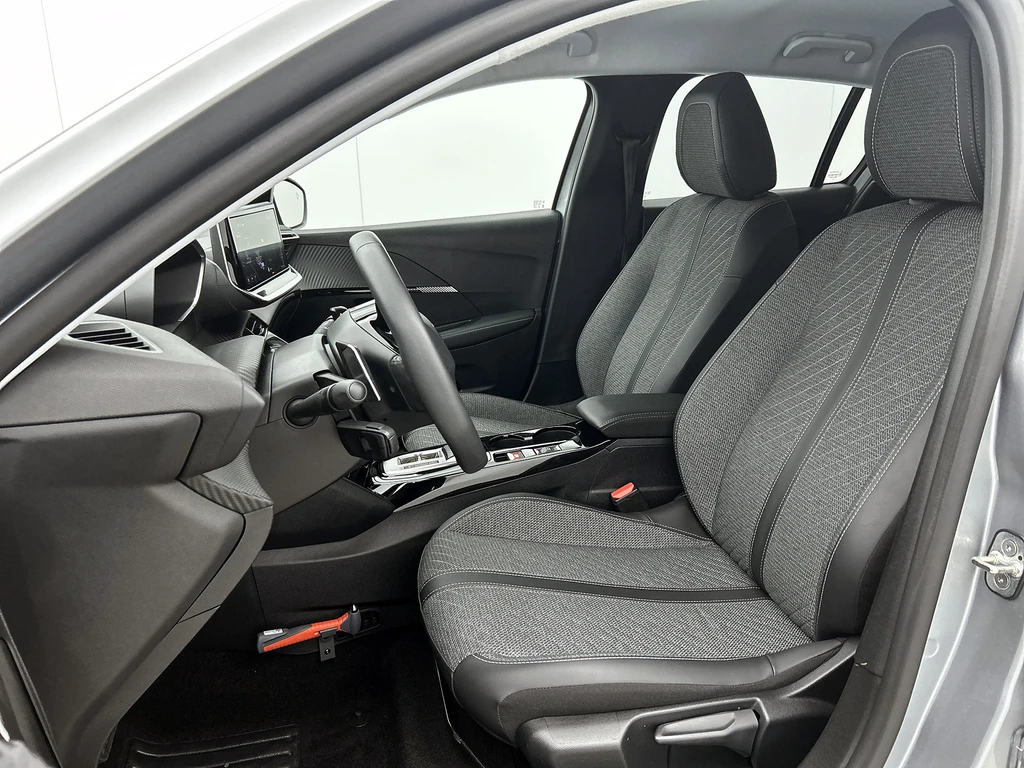 Peugeot 208 – foto 38