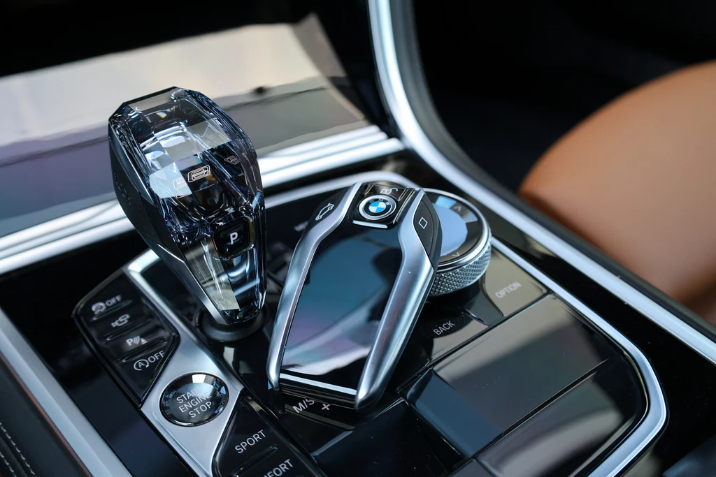 BMW 8 Serie – foto 23
