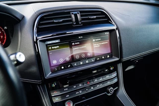 Jaguar F-PACE – thumbnail 88